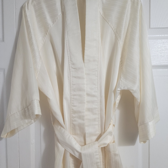 Christian Dior ivory robe one size tie front and pockets - Picture 6 of 7